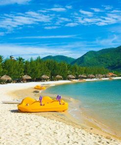 Toàn cảnh bãi biển đường Trần Phú thành phố Nha Trang