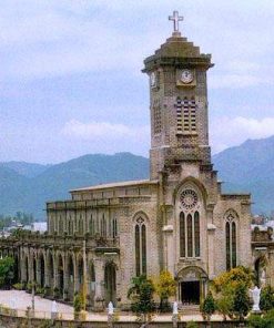 Công trình kiến trúc Gothic phương Tây cổ kính Nhà Thờ Núi Nha Trang